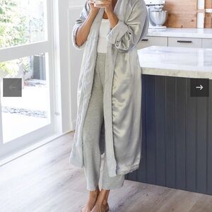 Elegant Silver Women's Robe Giraffe at Home 1 Large Silver